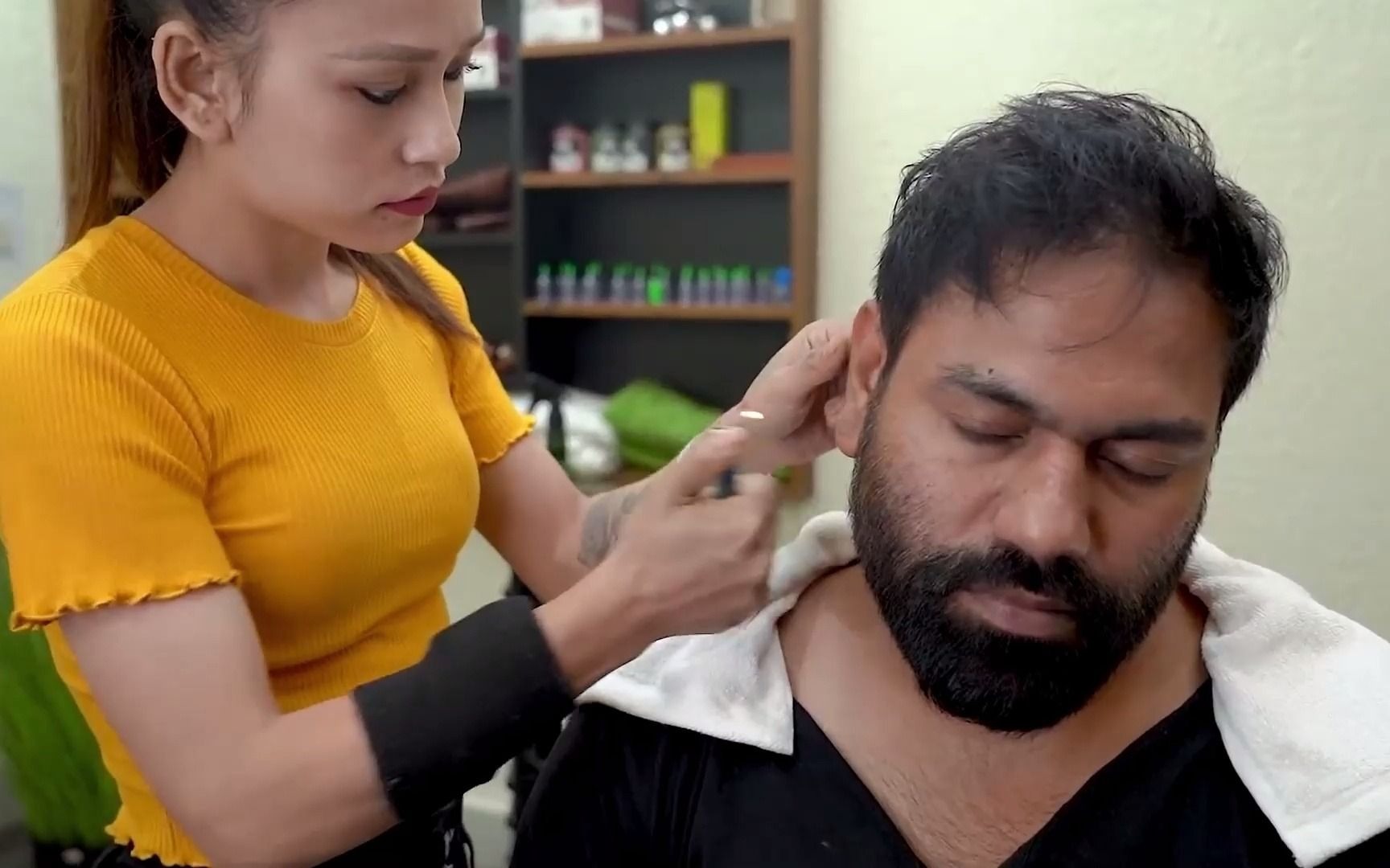 【印度按摩店】女按摩师的烧耳服务