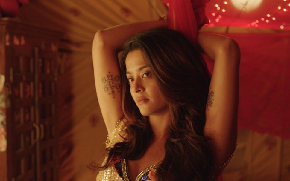 丈夫不能生育,不知情的老婆,背地里找别人来帮助丈夫!