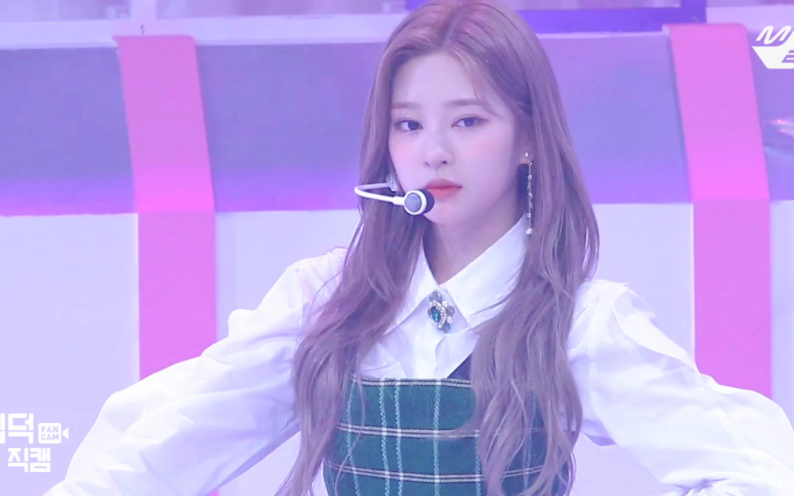 【金珉周izone时期罕见粉发直拍】200217fiesta回归秀横版直拍