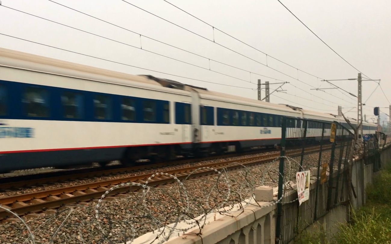 火车全列原色的z151次