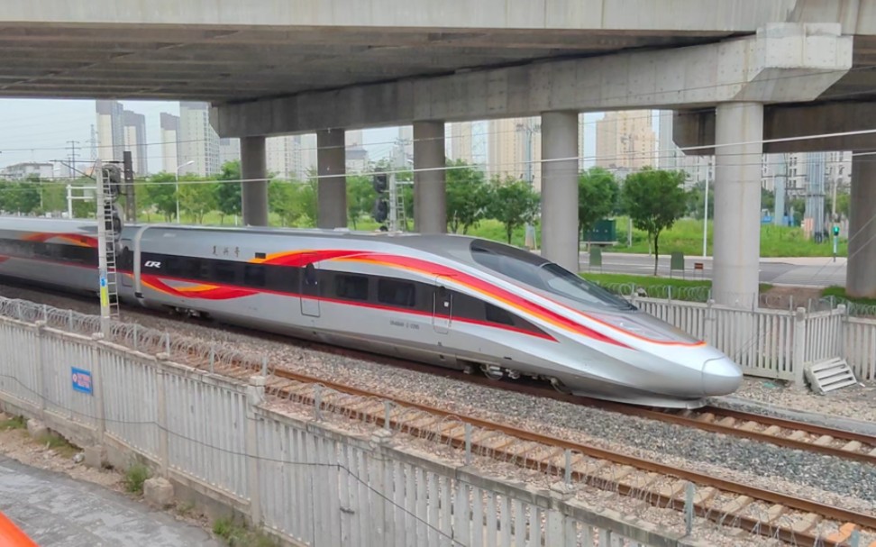 智能动车组首次抵达淮北,g7764淮北接近