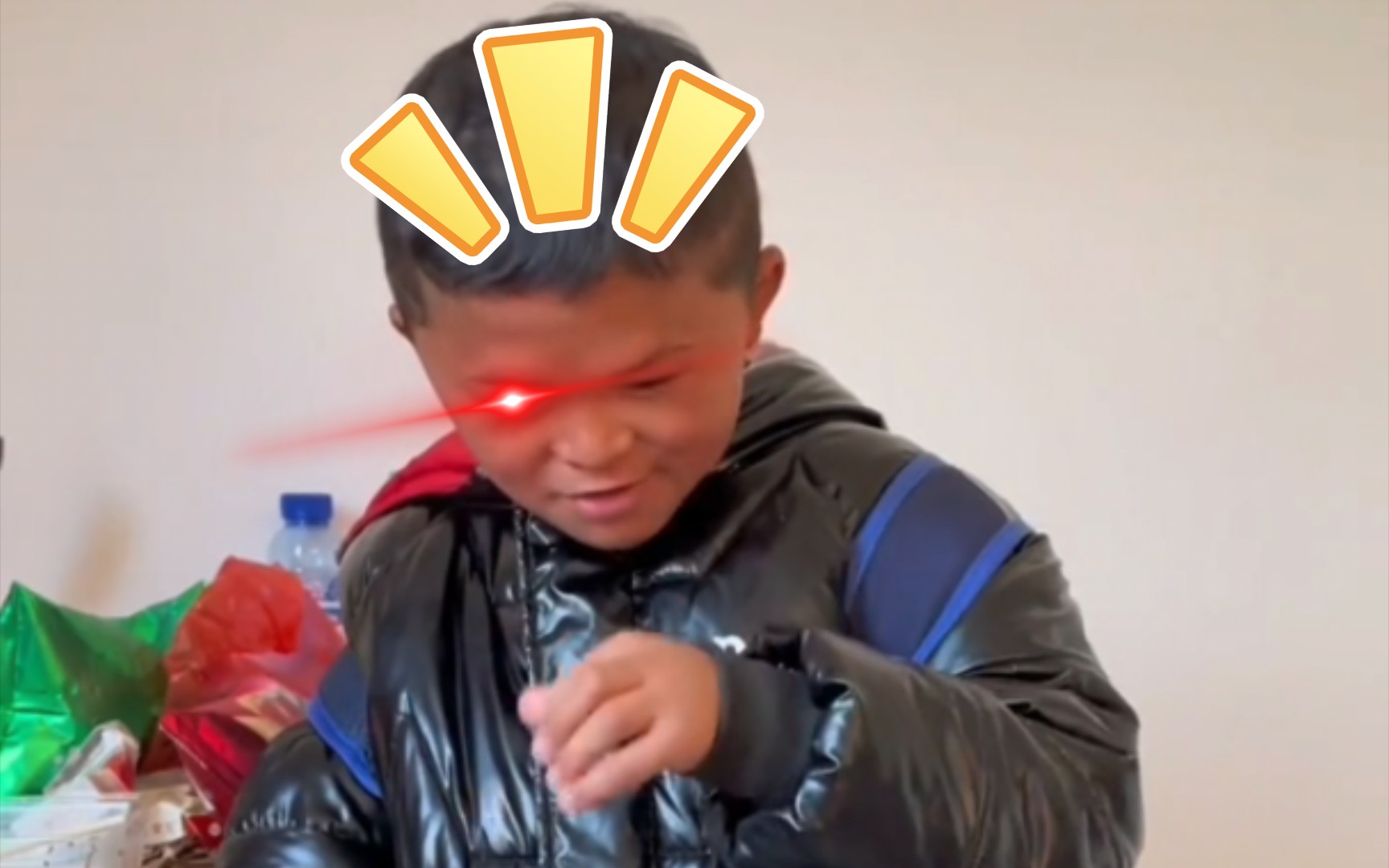 小马云长大了啊!以前吐苹果,现在学会吐瓜子壳了