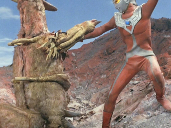 51年前今天《泰罗奥特曼》,第15话:《青い狐火の少女》