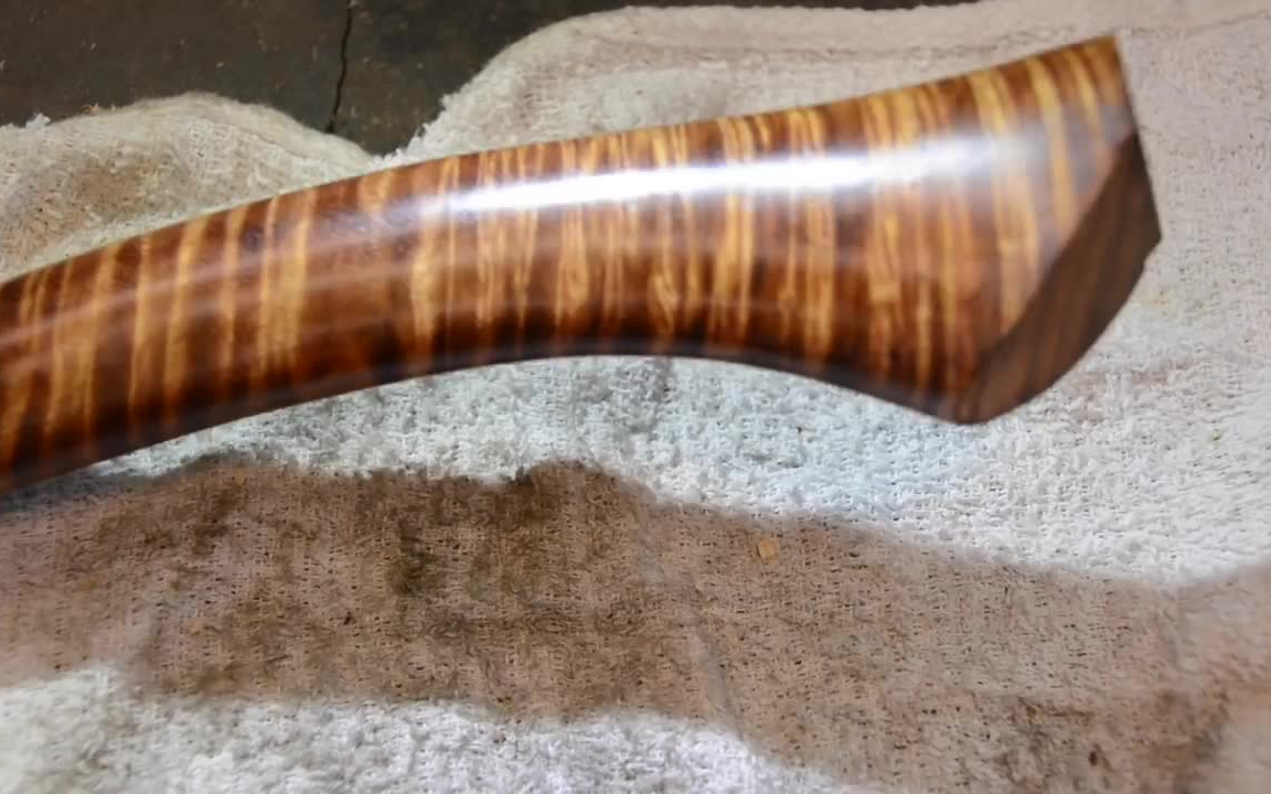 给一个花纹钢斧头做手柄霍夫曼虎纹枫木