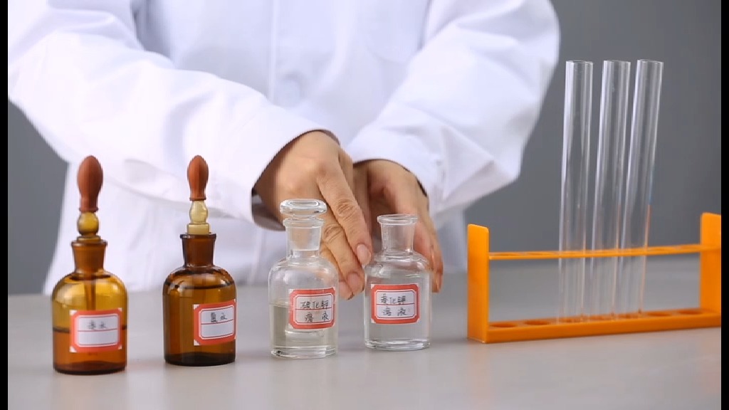 18卤素间的置换反应