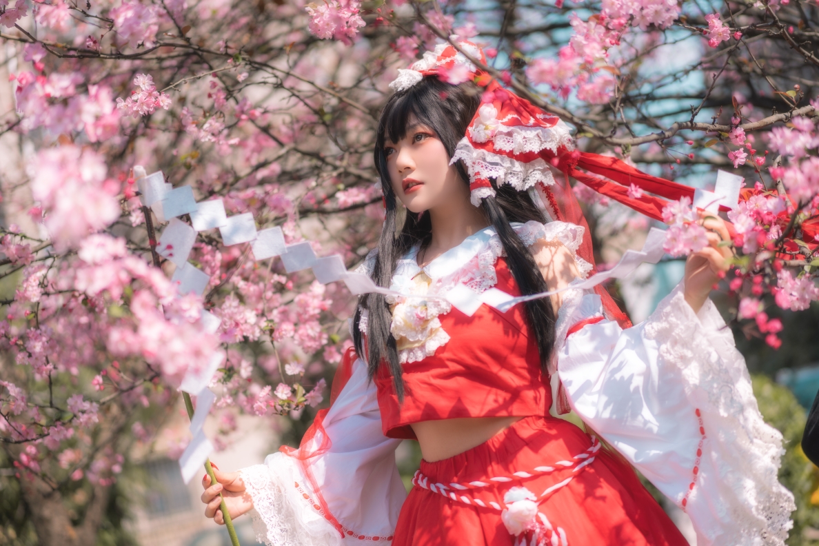 【cos】 东方project 博丽灵梦cos正片