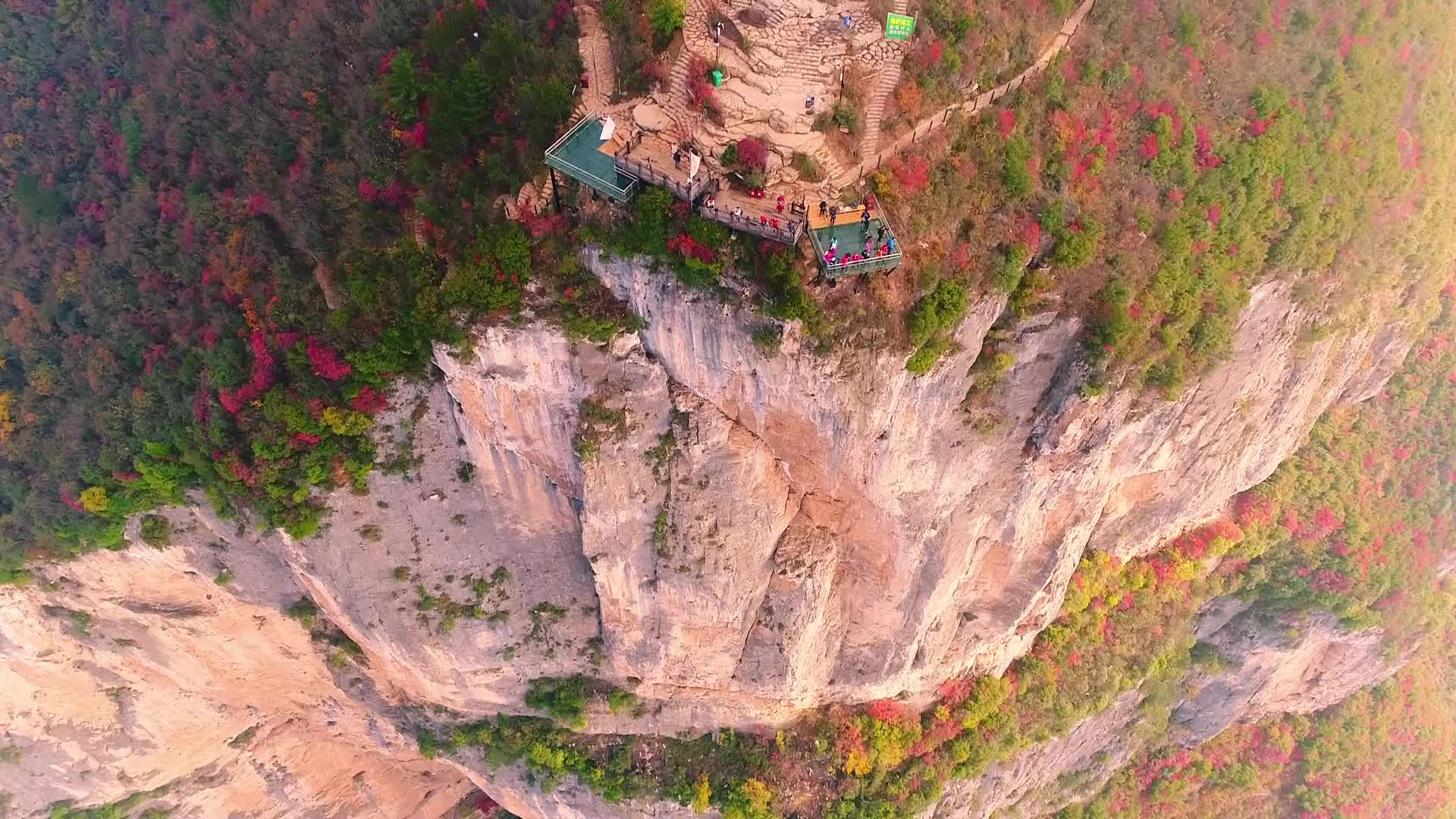 去奉节旅游,推荐奉节诗城皇廷大酒店!