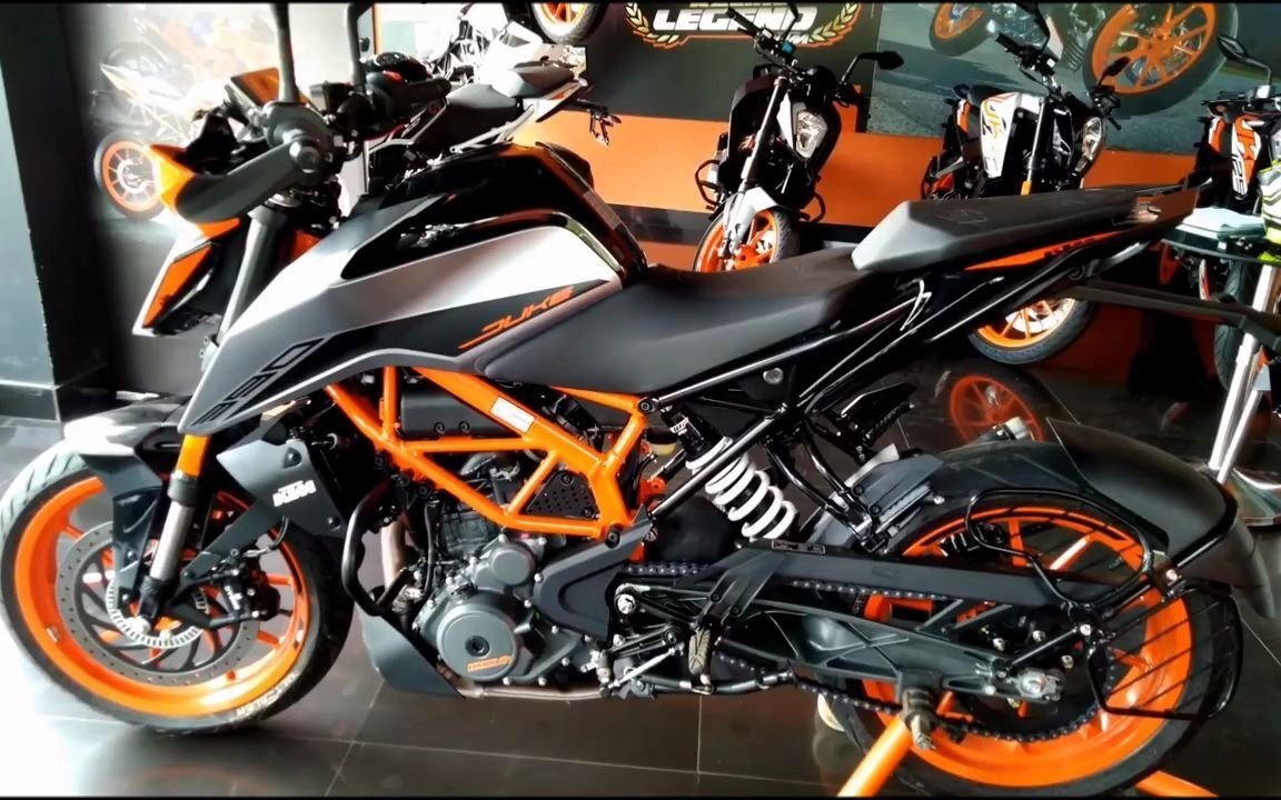 ktm 2021duke390 国外车店实拍_哔哩哔哩_bilibili
