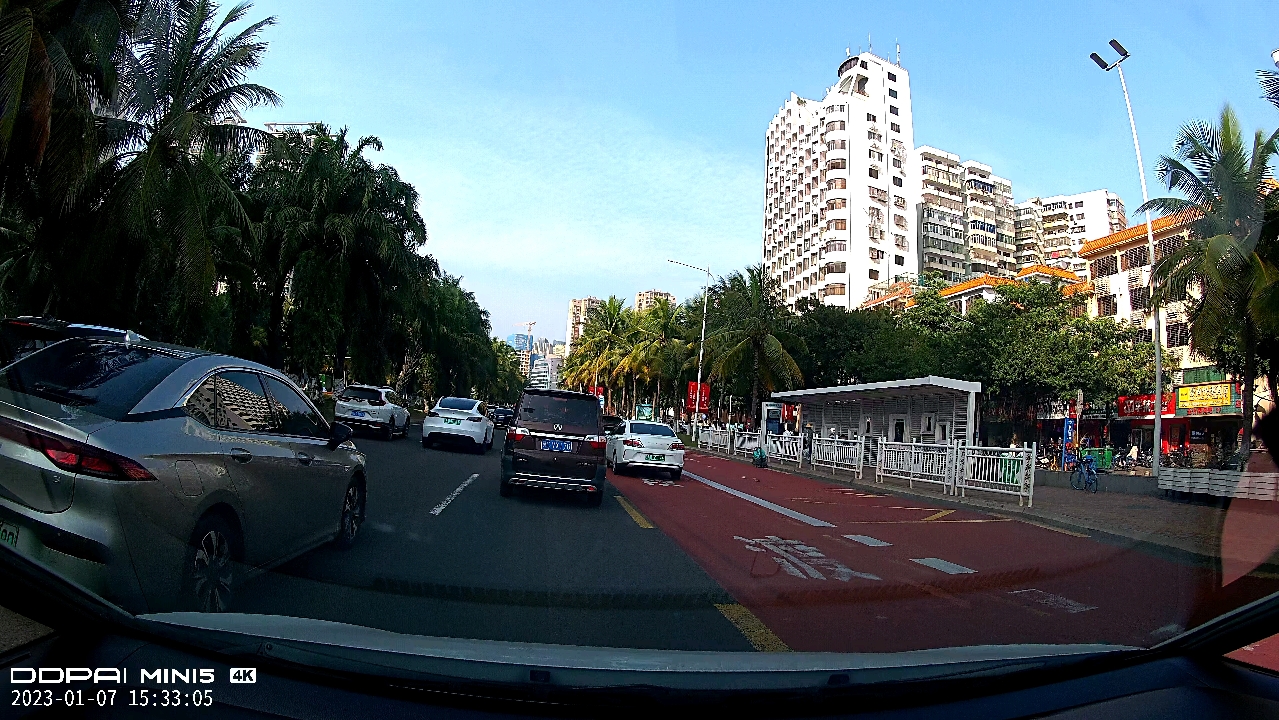 海口街道 感觉车道有点窄