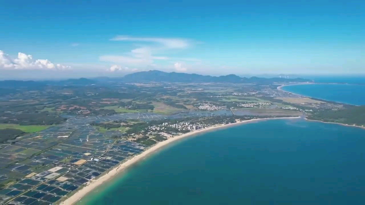 碧桂园月亮湾位于北纬21度养生带年均22度冬无严寒夏无酷暑8公里纯净