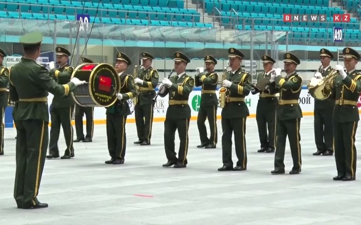 [图]中国人民武装警察部队卫士军乐团行进演奏（2018）