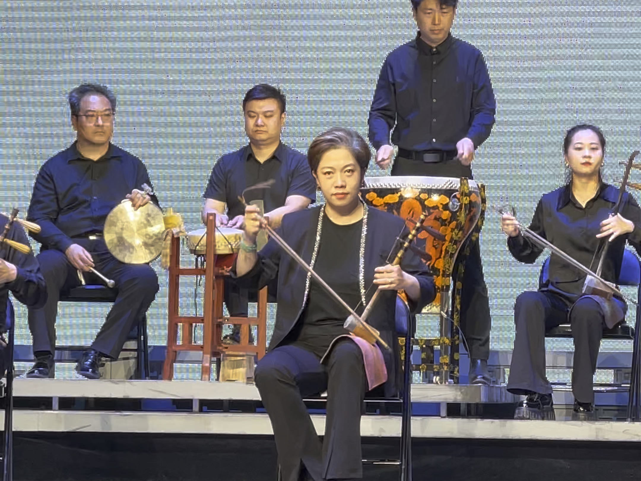 北京京剧院“国粹精华.青春永驻”大型演唱会开场京胡协奏曲《夜深沉》~直拍琴师汪佳颖哔哩哔哩bilibili