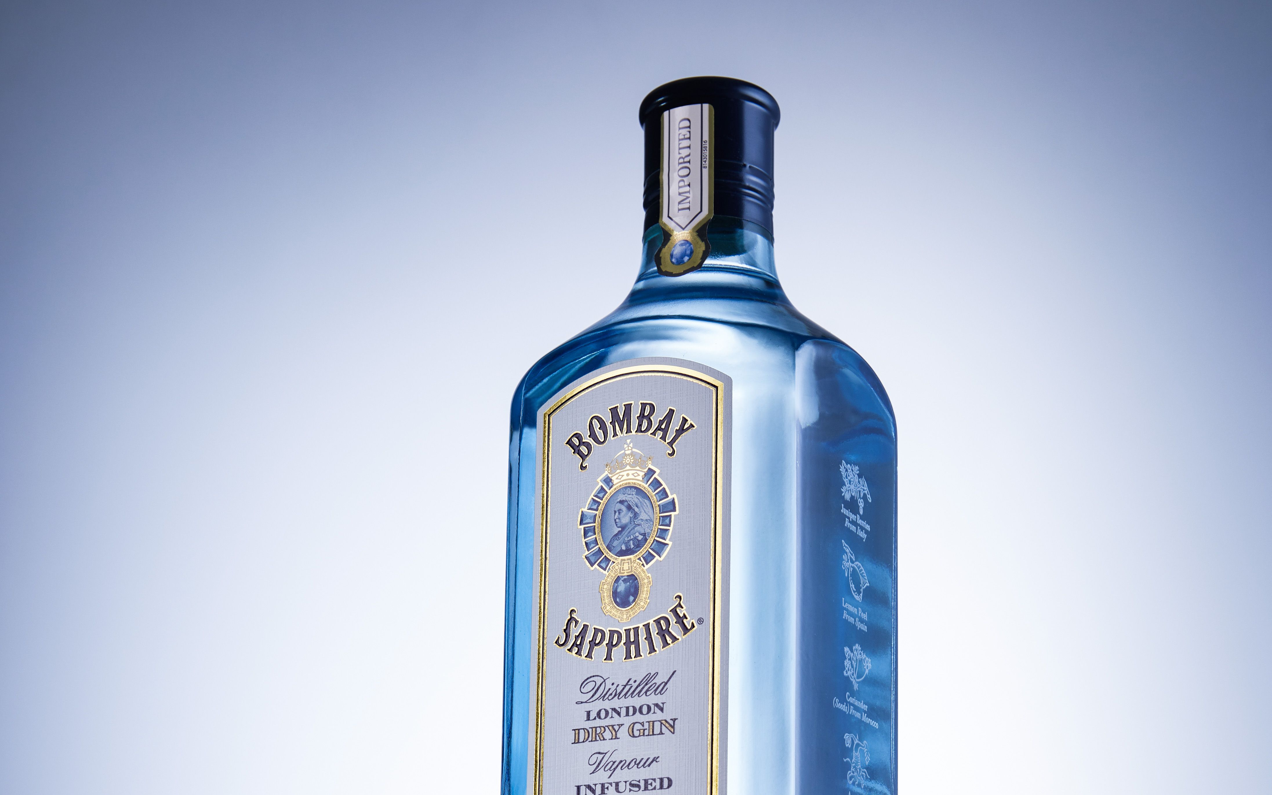 电商老板的福音来了,五分钟看明白电商产品拍摄孟买干金酒拍摄案例