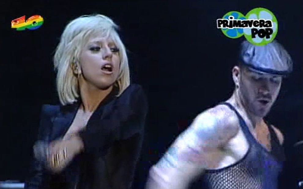 [图]【不如跳舞+扑克脸】Lady Gaga - Just Dance & Poker Face (Live 2009 Primavera Pop)