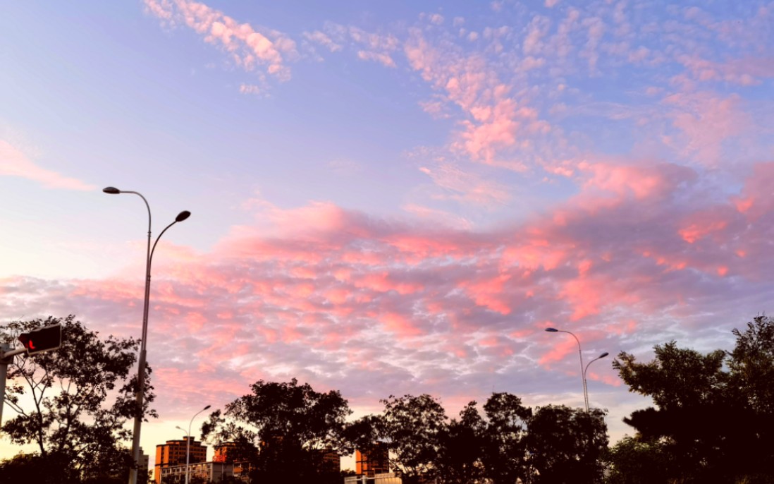 你喜欢粉色,于是云朵变了样.