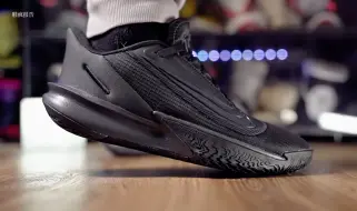 Скачать видео: 必看！Nike Precision 7实战测评：性价比之选却暗藏哪些意外？