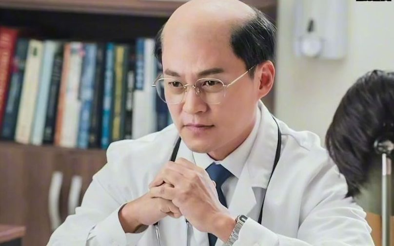 帅大叔李瑞镇真的变秃头了!画面曝光全场都笑翻