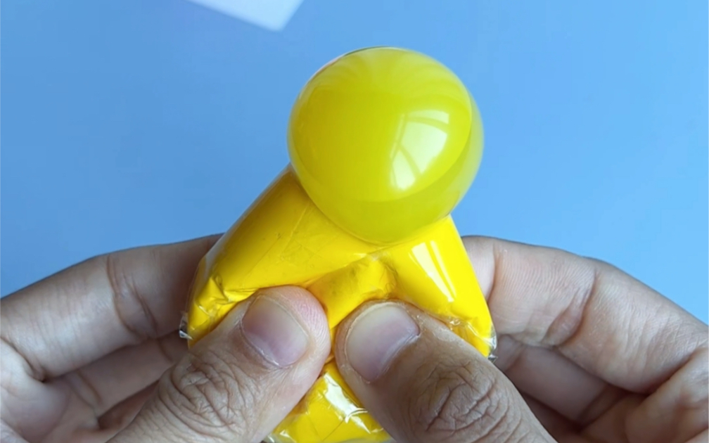 有压力的时候挤一挤,太好玩啦,用洗洁精和气球就能做的解压玩具,快来