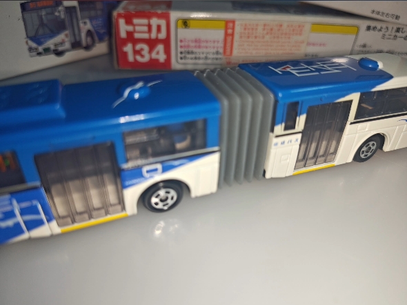 小夏模型收藏 TAKARA TOMY (品牌:中文名:多美卡)英文车名:MITSUBISHI FUSO SUPER GREAT TRANSPORTER哔哩哔哩bilibili