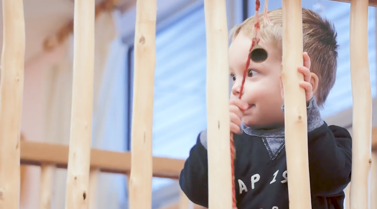 宝宝总挠脸抓头这是怎么回事?