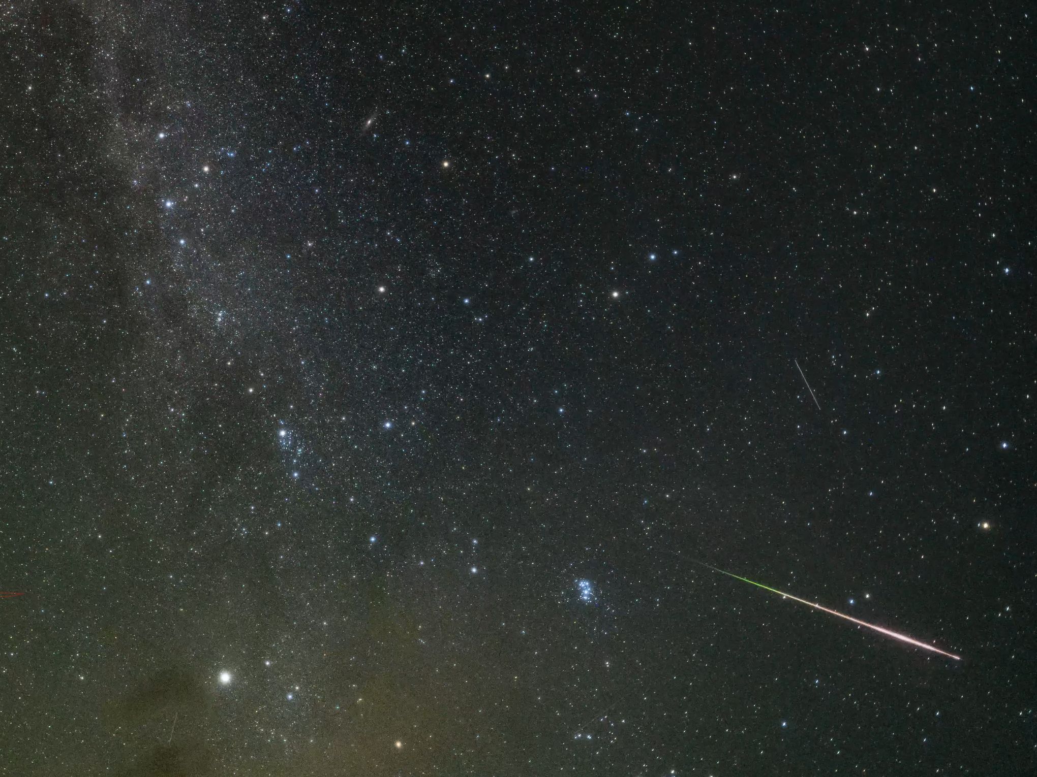 8月11日,2024英仙座流星雨前半场