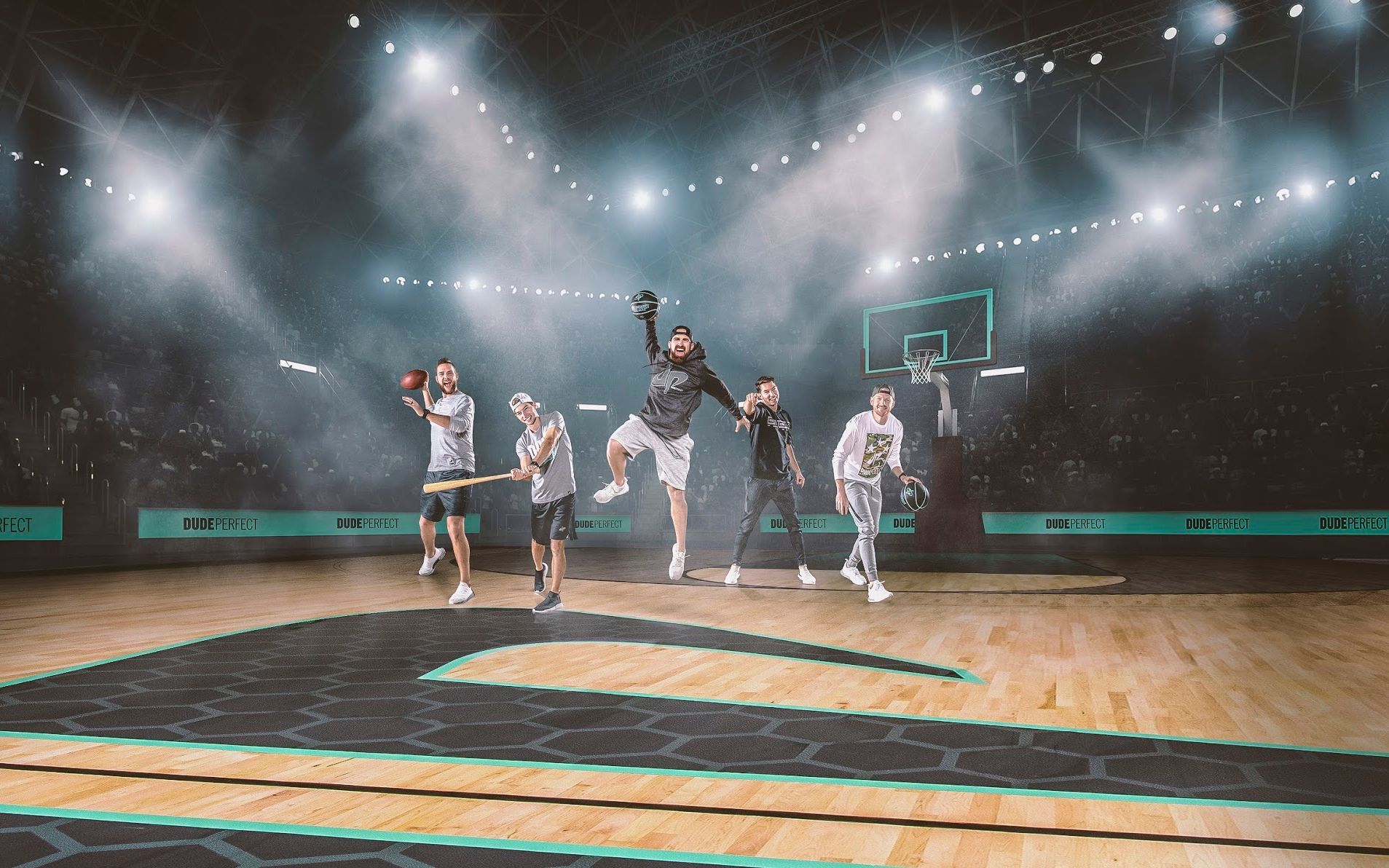 dudeperfectunexpectedtrickshots国外大神的完美进球剪辑youtube发布