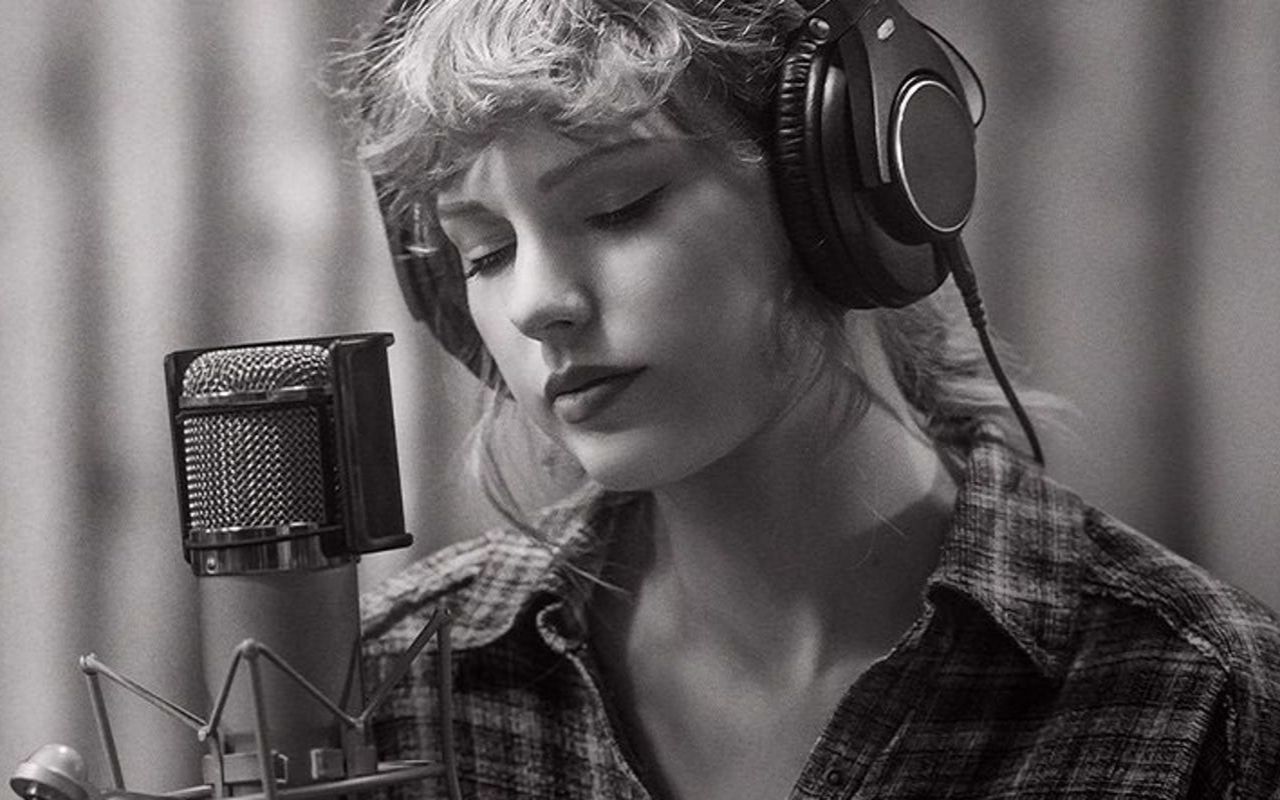 [图][英语英字]Taylor Swift Folklore幕后纪录片 Folklore: The Long Pond Studio Sessions (2020)