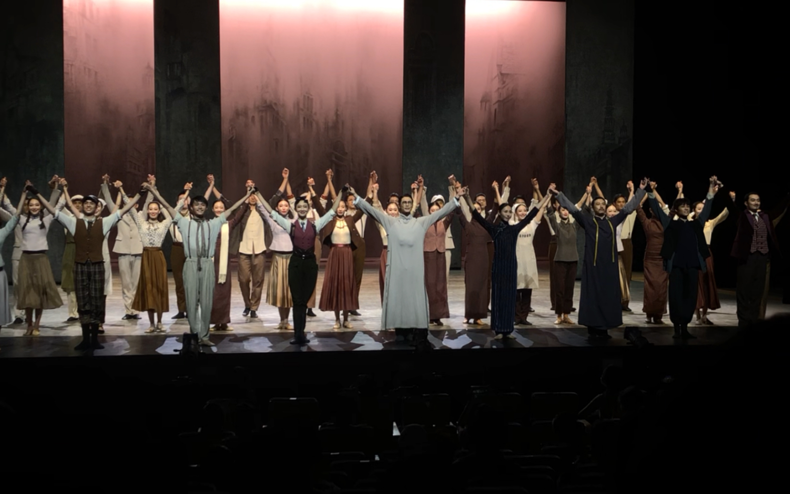 活动作品舞剧永不消逝的电波202098返场谢幕