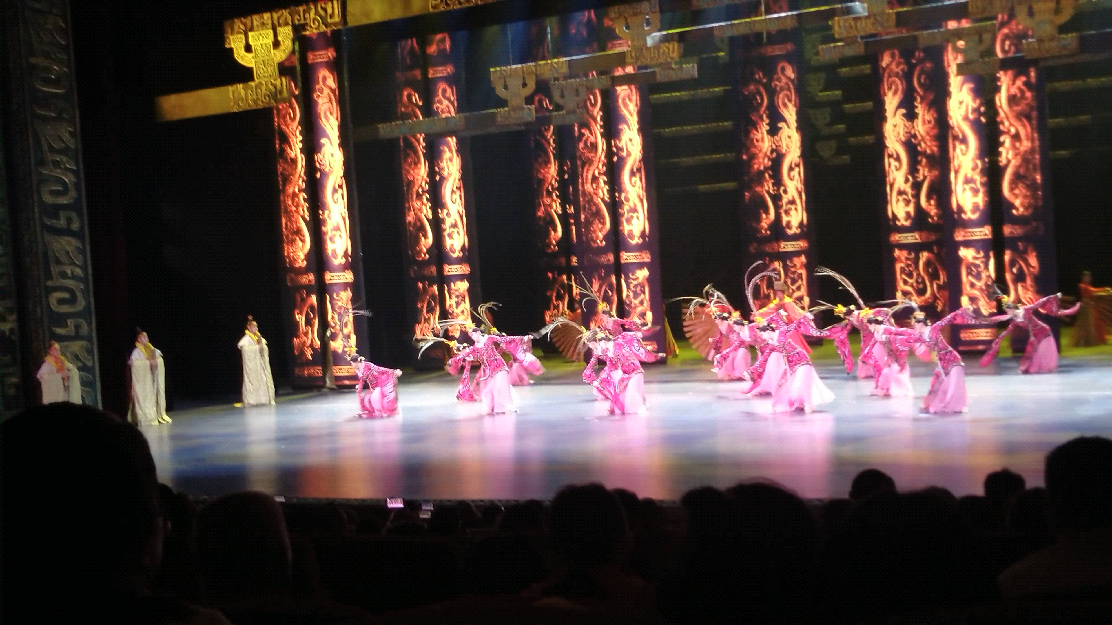 陕西秦皇大剧院舞台剧秦俑情片段0哈哈其实是比1还前啦