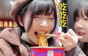 Скачать видео: 小爱亲自给团子喂食 xma