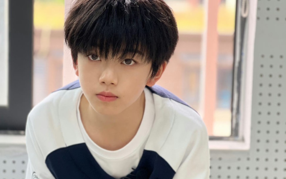 tf四代张函瑞弹唱《make you feel my love 》