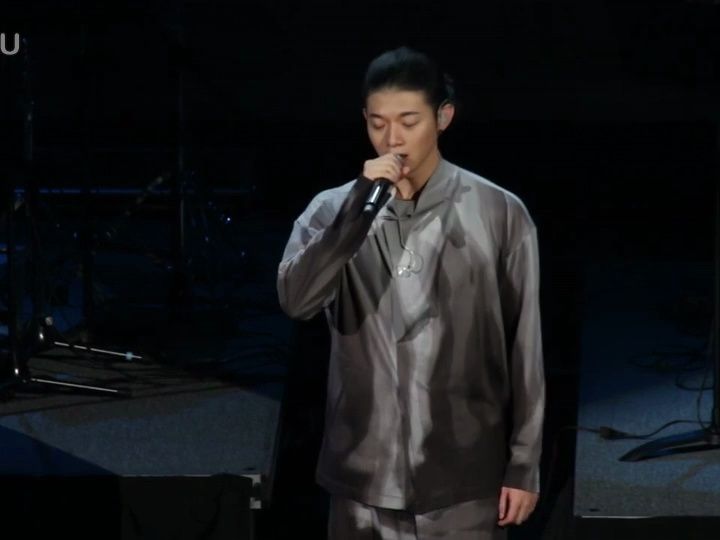 霍尊 温哥华演唱会夜空中最亮的星[超清版]