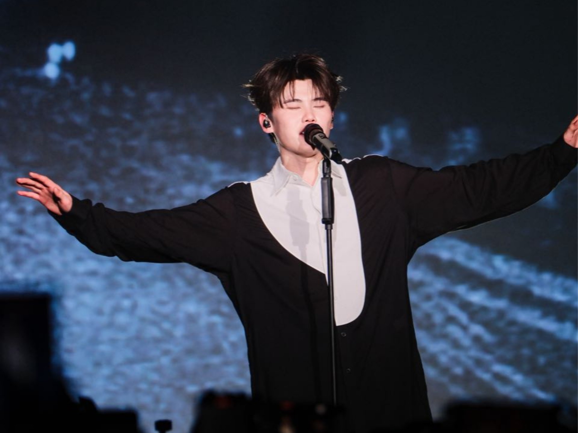 20250511沙一汀el verse2巡演济南场到底是怎么样的天才能想出来用