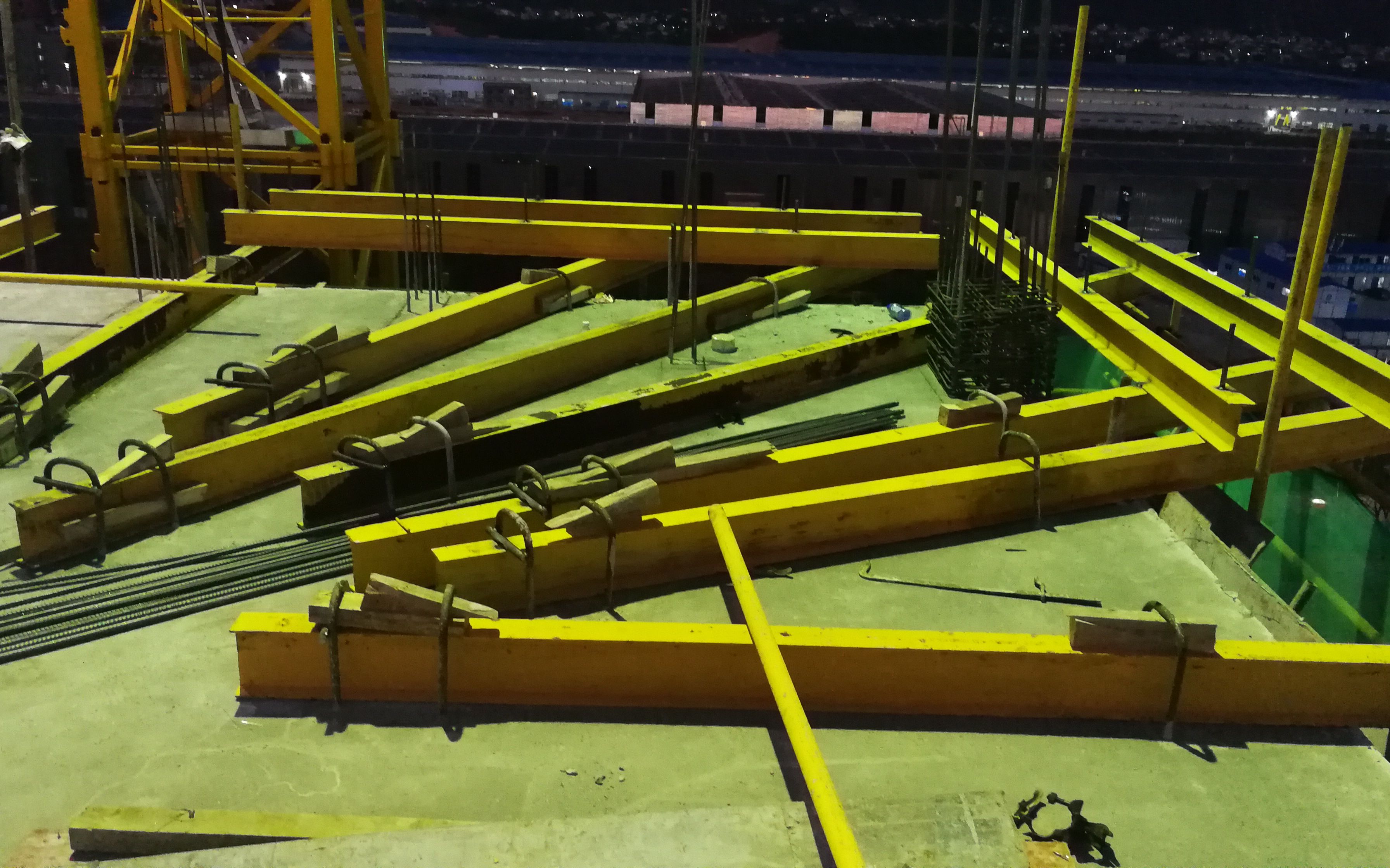 悬挑脚手架施工(房建施工)