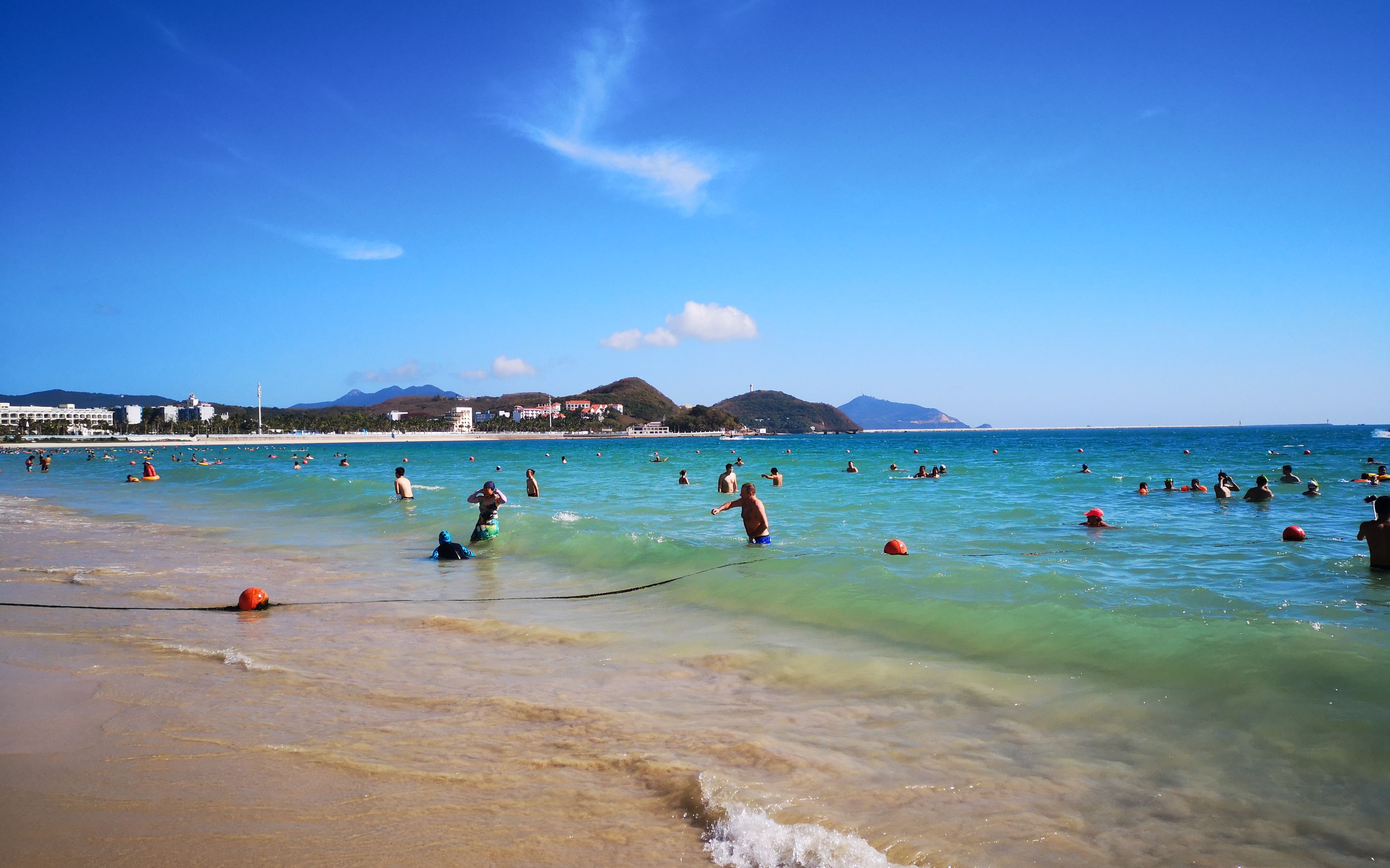 【vlog】三亚大东海的旅行,东北人在海南会发生什么?