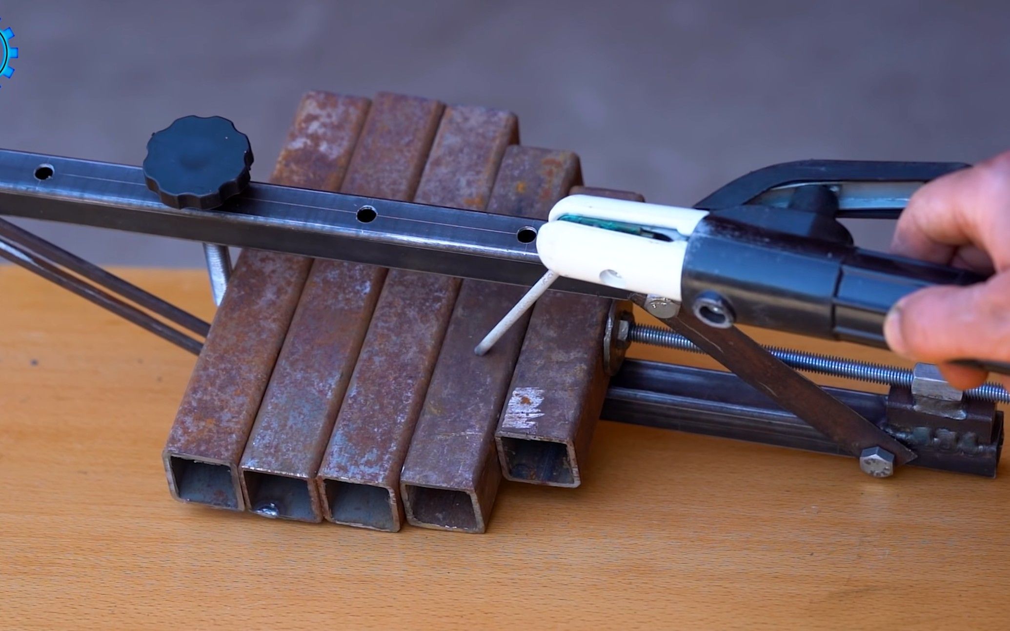 焊工的巧妙工具