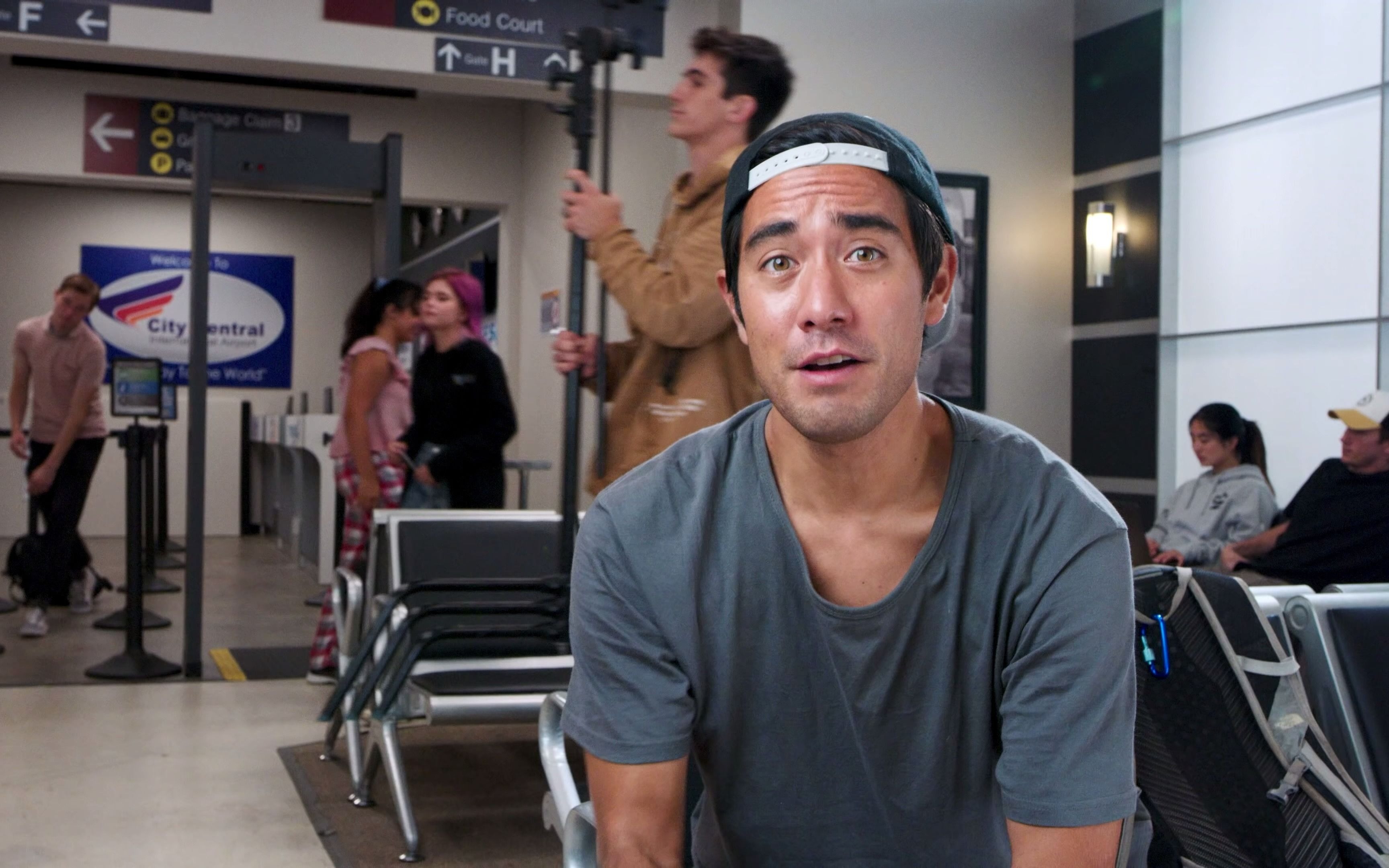 【zach king男巫】每月魔术——2021年8月_哔哩哔哩_bilibili