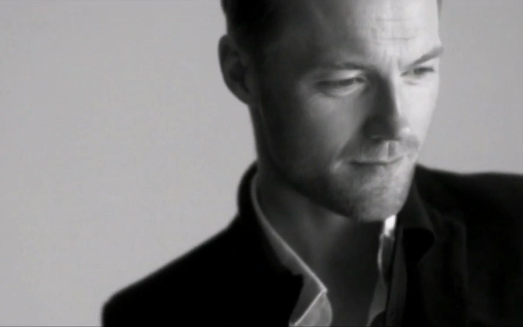 [图]Ronan Keating -  I Believe I Can Fly 2009