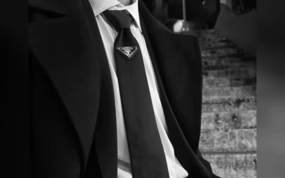 黑色西装白色衬衫黑色领带的男人最帅啊啊啊啊啊啊啊啊啊啊啊啊
