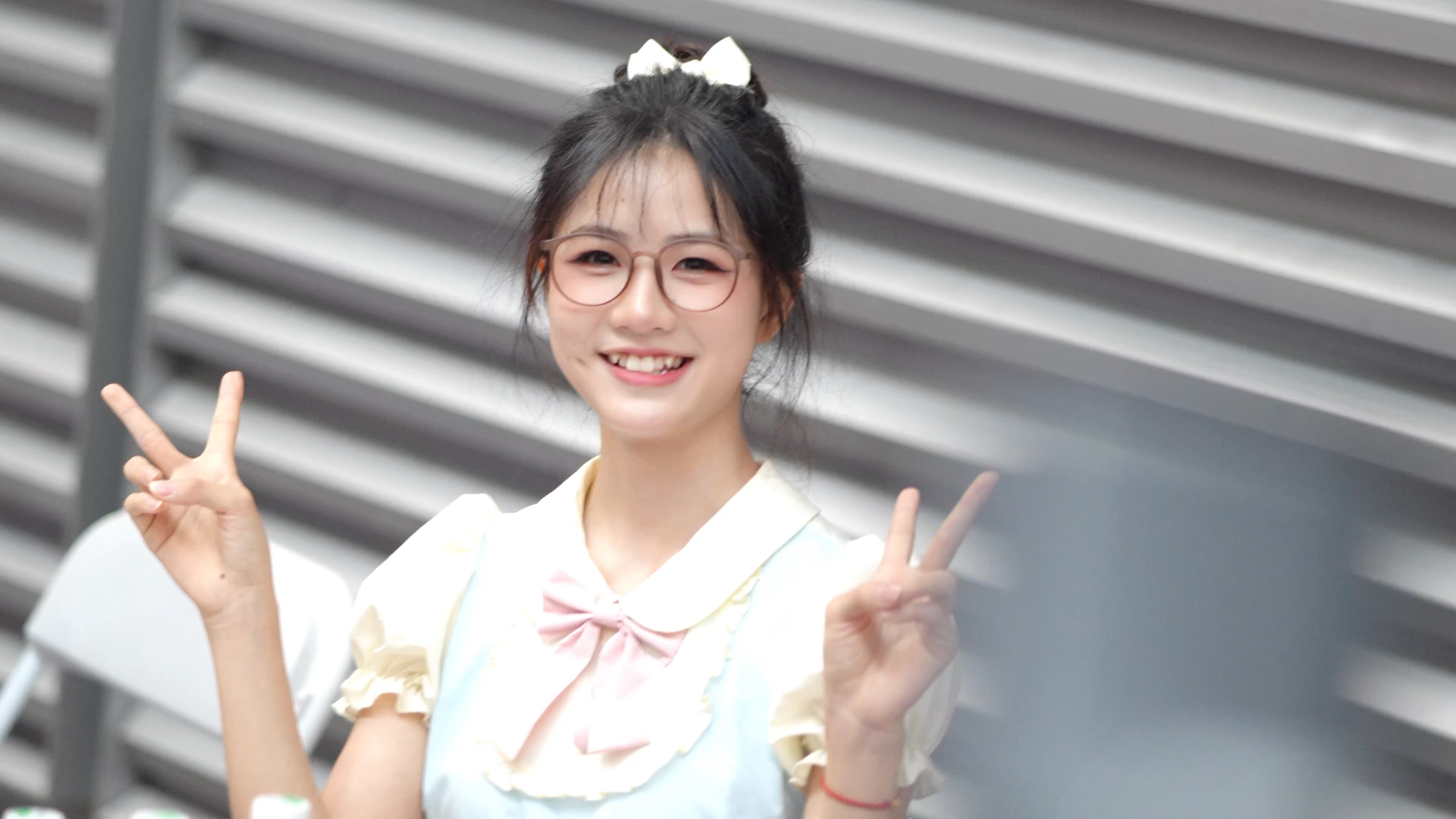 落九川:有人拍我,那就配合一下