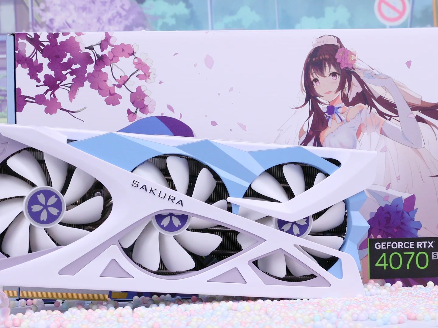 超越新境,白纱焕新94| 盈通rtx 4070 super 樱瞳花嫁显卡展示