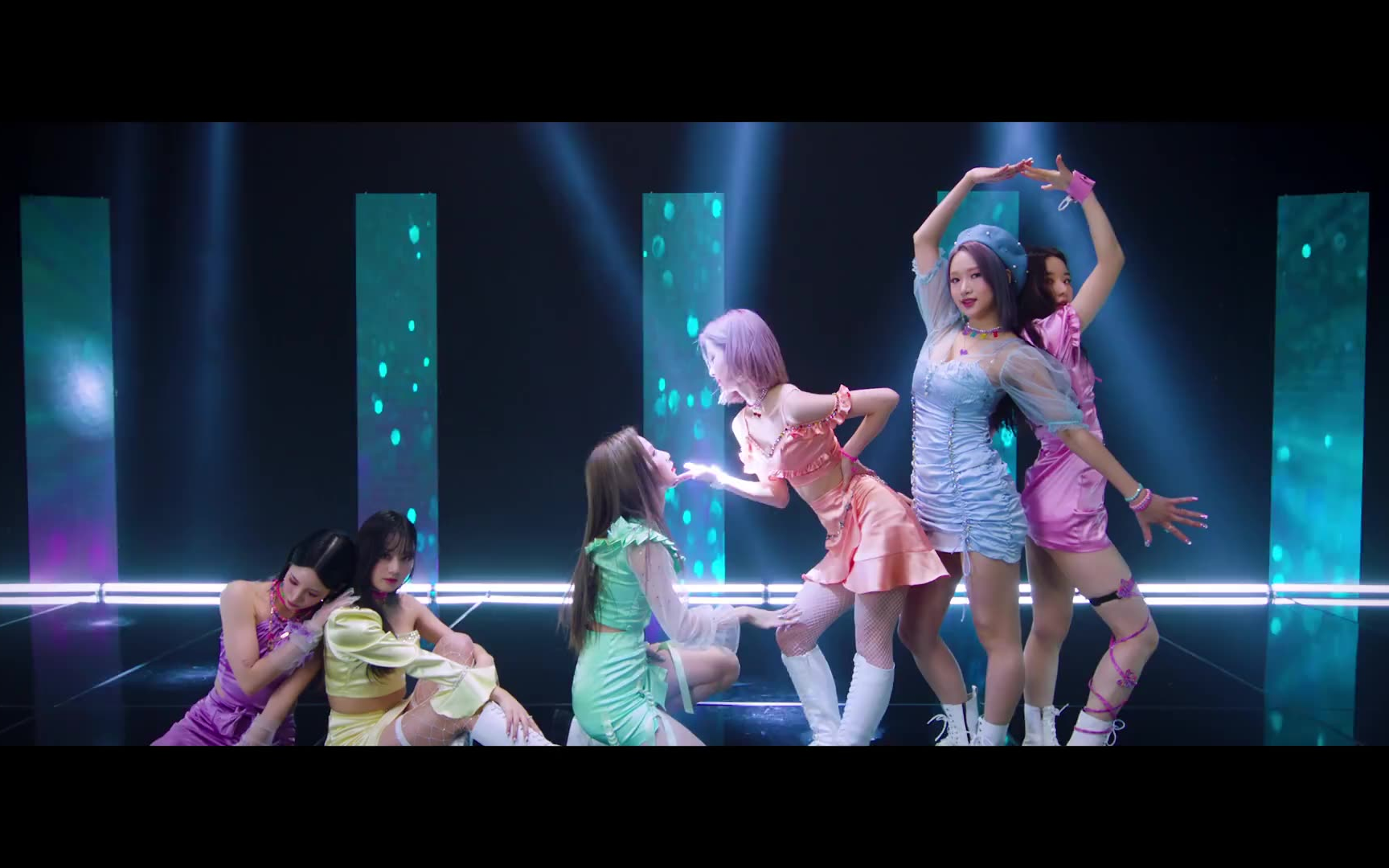 majors出道后第二次回归《rain on me   dancing in the starlit