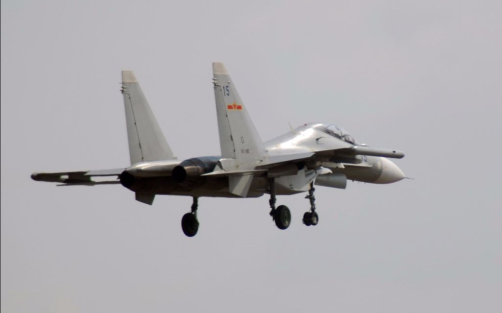 【耕战老物】中国海军东海舰队 航空兵某飞行团 苏30mkk2举行模拟拦截