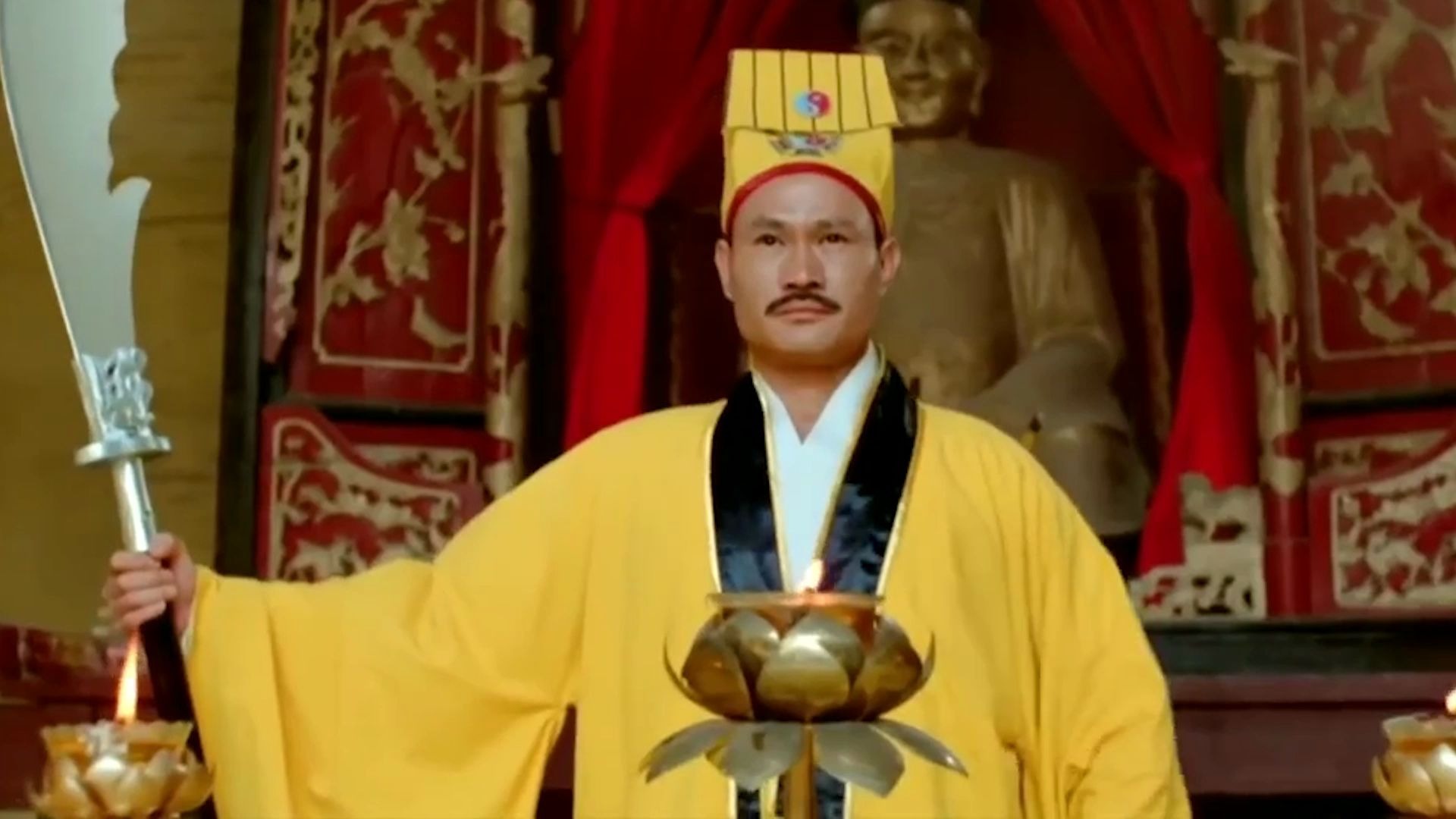 音乐僵尸:九叔趁着天狗食日,给僵尸施针,僵尸终被消灭_哔哩哔哩 (゜