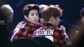 Download Video: 140123 EXO 首尔歌谣大赏 台下嘉宾席 FOCUS XIUMIN LUHAN