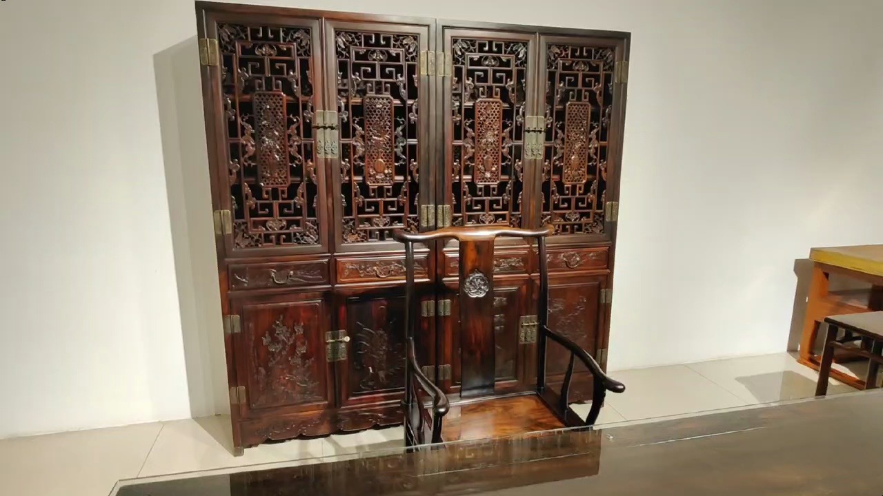 山东工艺美术大师王义先生作品 大红酸枝清式家具 办公桌三件套