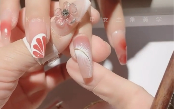 一气呵成的清新晕染羽毛美甲教程