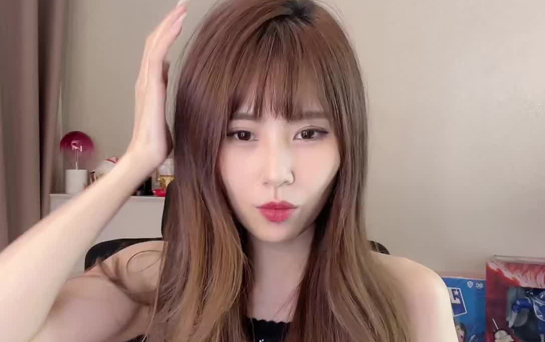 霹雳爷们儿丶依依2023.2.24抖音直播