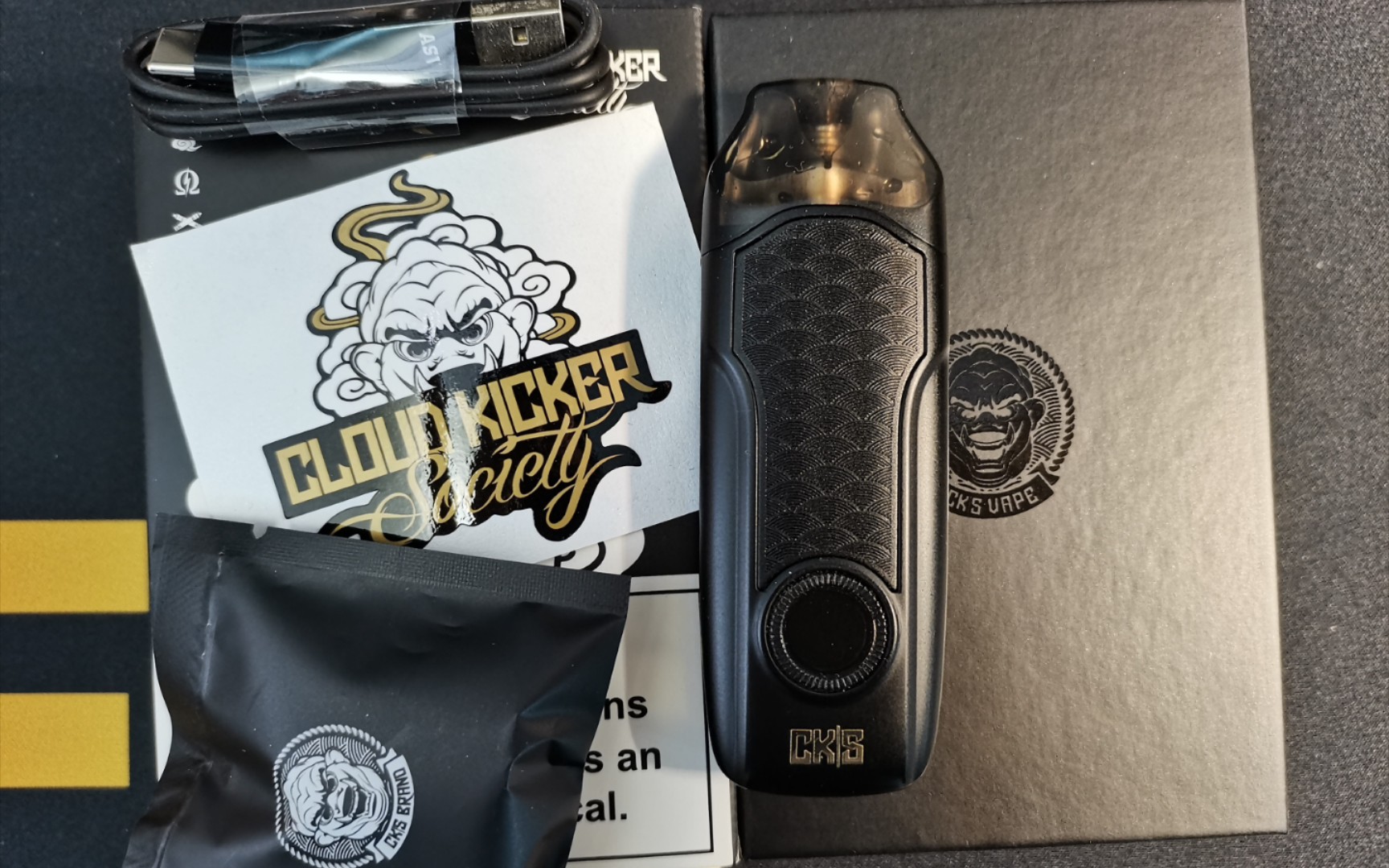 cks风神丁盐电子烟小烟设备(试抽金牌厨师口味解析介绍)开箱视频