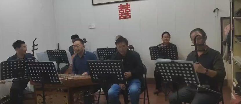 [图]器乐合奏，江姐选段《五洲人民齐欢笑》——揭西县灰寨镇乐队演奏，请分享。